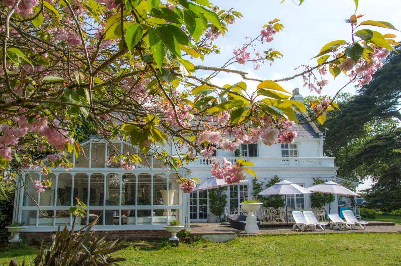 Cedar House Boutique B&B Burton  Экстерьер фото