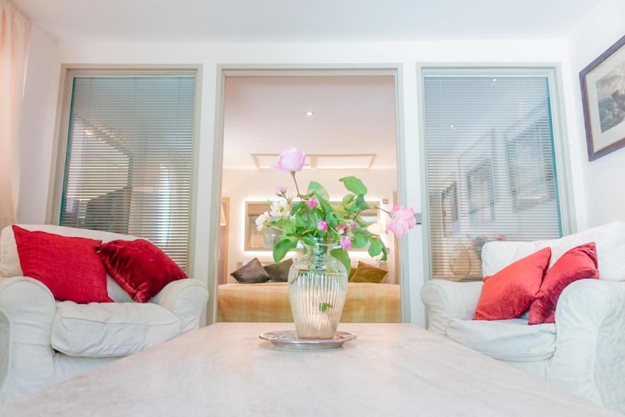 Cedar House Boutique B&B Burton  Экстерьер фото